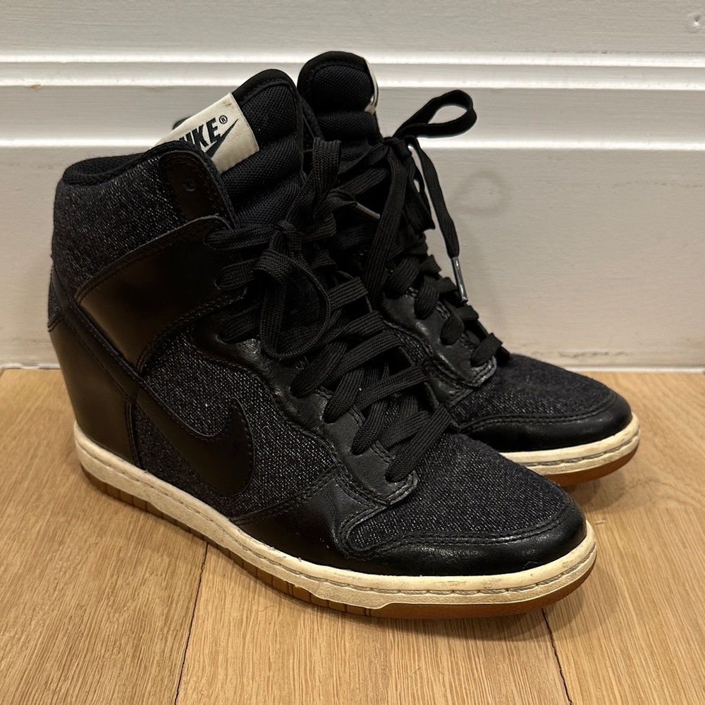Nike Dunks Women's Sky High Wedge Sneakers - Essential Black